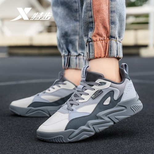 特步男鞋板鞋男冬季网面透气休闲鞋官方旗舰店正品皮面防水运动鞋 - 图0