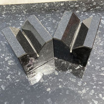 Marble V-type block granite V-type frame marble triangular table crossed measurement triangular table shaft frame V seat 200 * 2