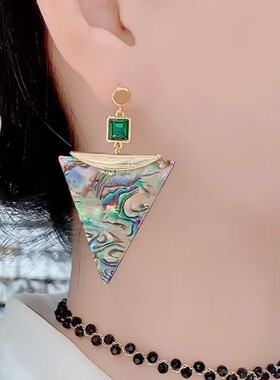 气质高级感几何三角形绿色耳环