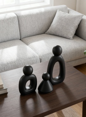 现代简约几何人物装饰摆件