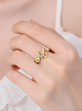 欧美爆款锆石26个英文字母主钻戒指女时尚街拍百搭开口可调节指环