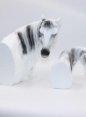 现代简约马首马头白色树脂雕塑摆件样板房售楼部家居玄关客厅装饰