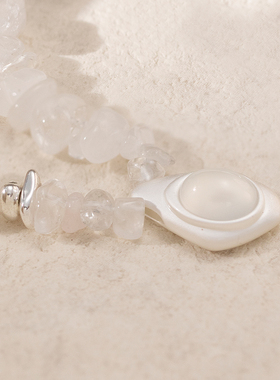 【早春穿搭】莓拉「水生浮想」白色碎石串珠项链玛瑙吊坠项链显白