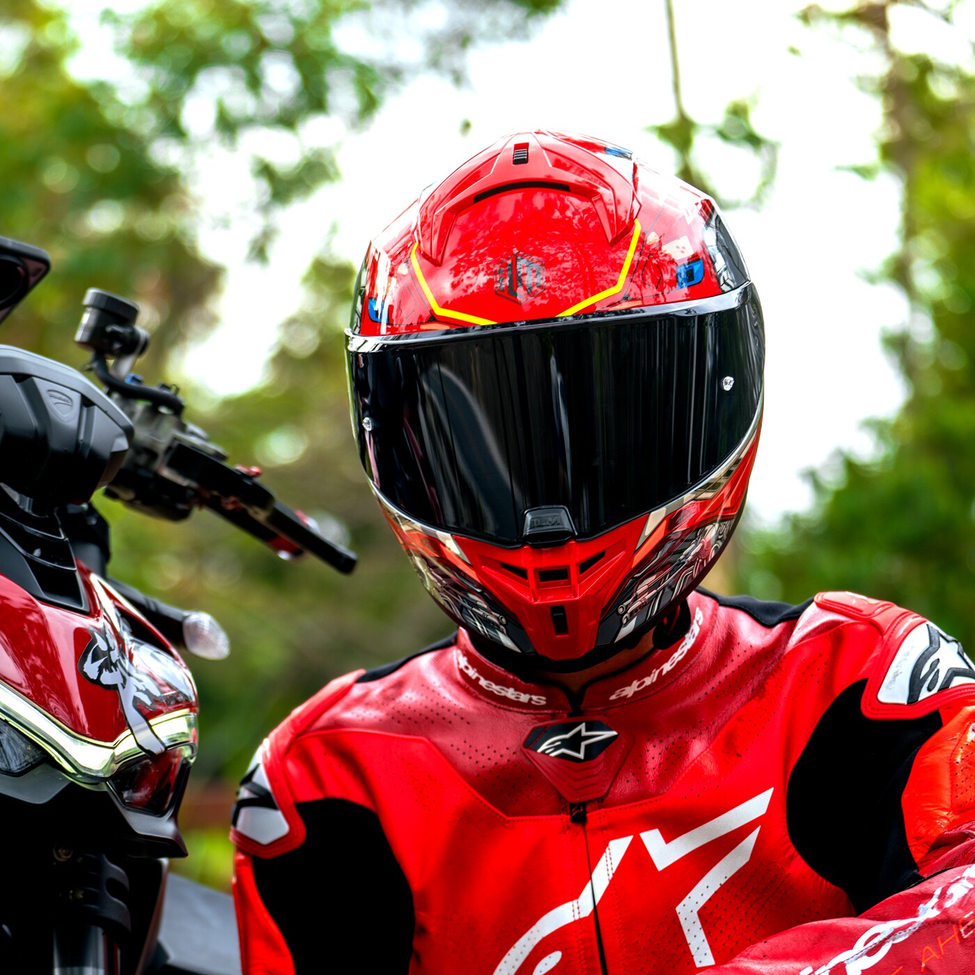 ILM motorcycle imitation racing new helmet with large rear wing