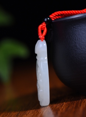 天然和田玉伸手来财吊坠女款吉祥如意挂件男女同款情侣玉佩礼物