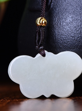 和田玉小蝴蝶吊坠女款挂件精致