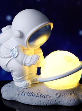治愈宇航员夜灯创意汽车蛋糕装饰家庭桌面装饰夫妇