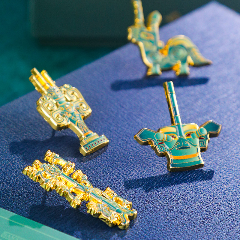 三星堆笔记本套装复古典彩页记事本书签徽章签字笔创意礼盒伴手礼 - 图1