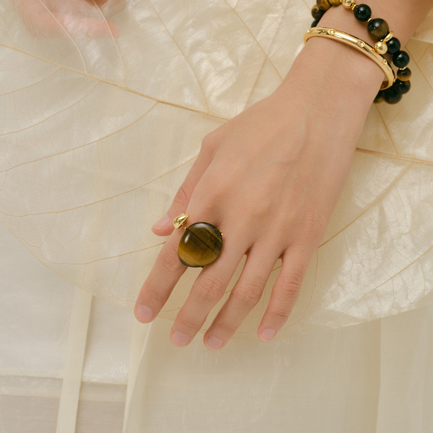 Yandao White Dew Tiger Eye Stone Boundless Dew Drop Ring Niche Design Light Luxurious High-end Open Ring Women's Retro Accessories