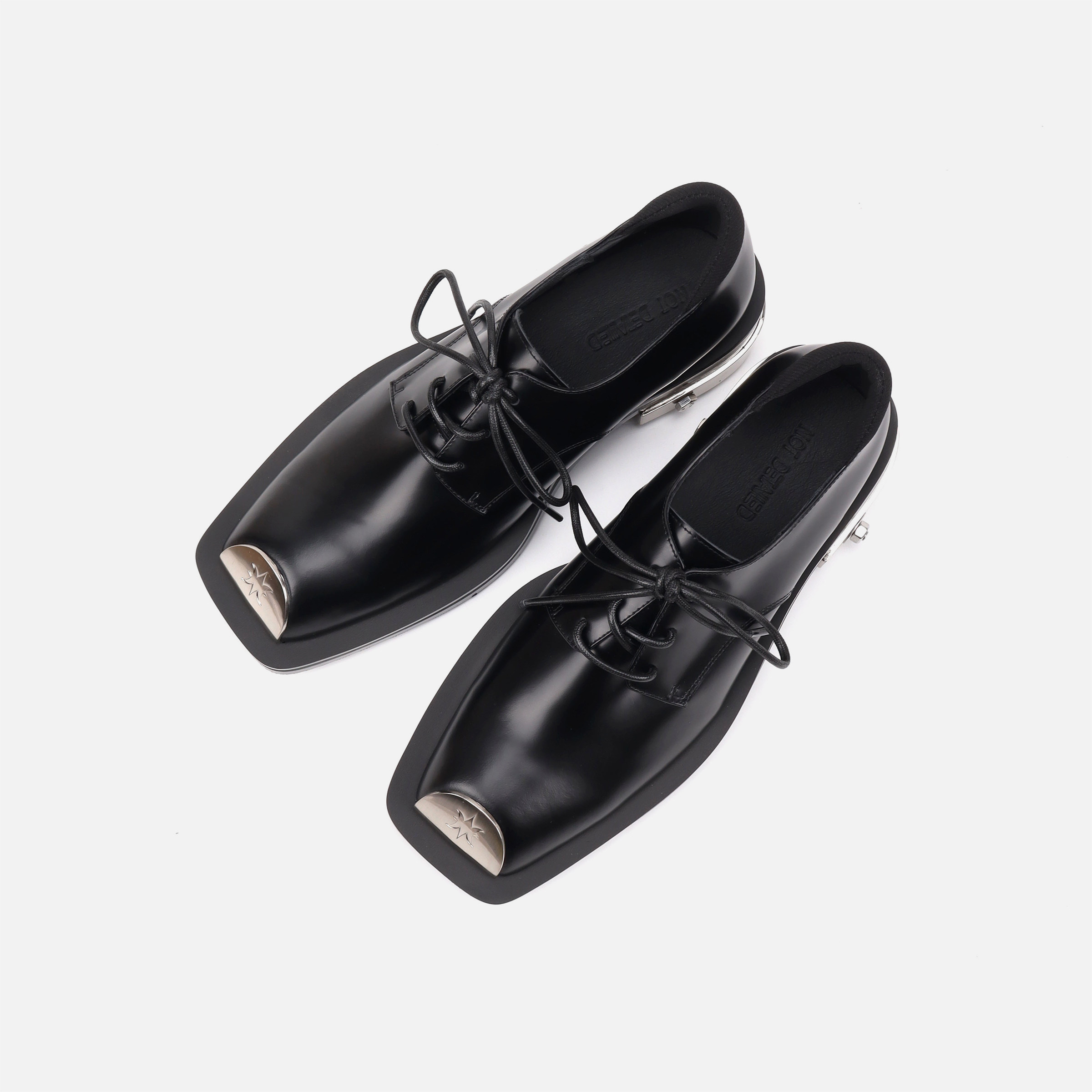 notdetailed原创 中性风粗跟皮鞋 方头金属装饰深口单鞋 男女同款,淘宝优惠券,粉丝福利购,淘宝优惠卷