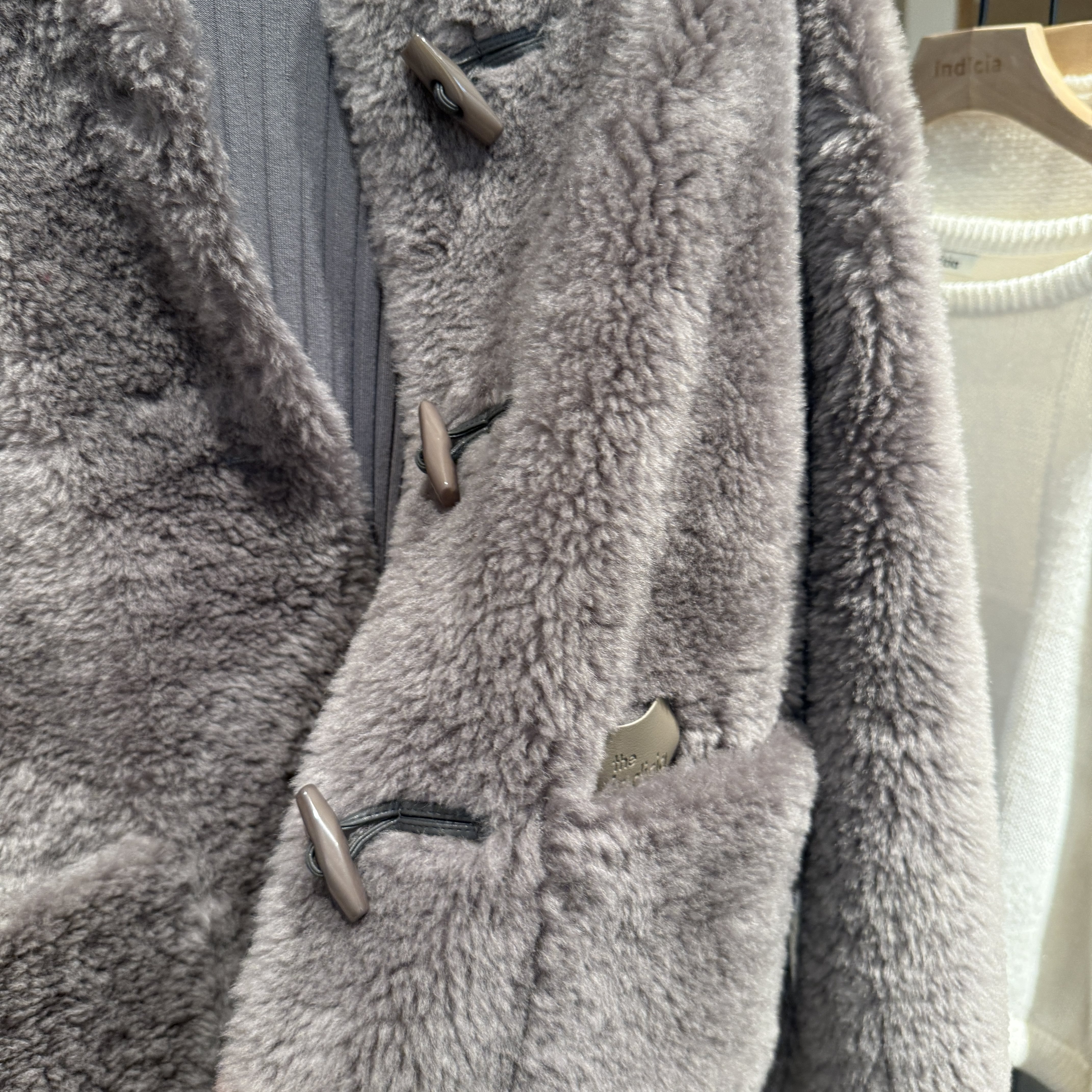 indiciatheL2D5WT259专柜正品标记女装羊羔毛牛角扣外套吊牌1889,淘宝优惠券,粉丝福利购,淘宝优惠卷