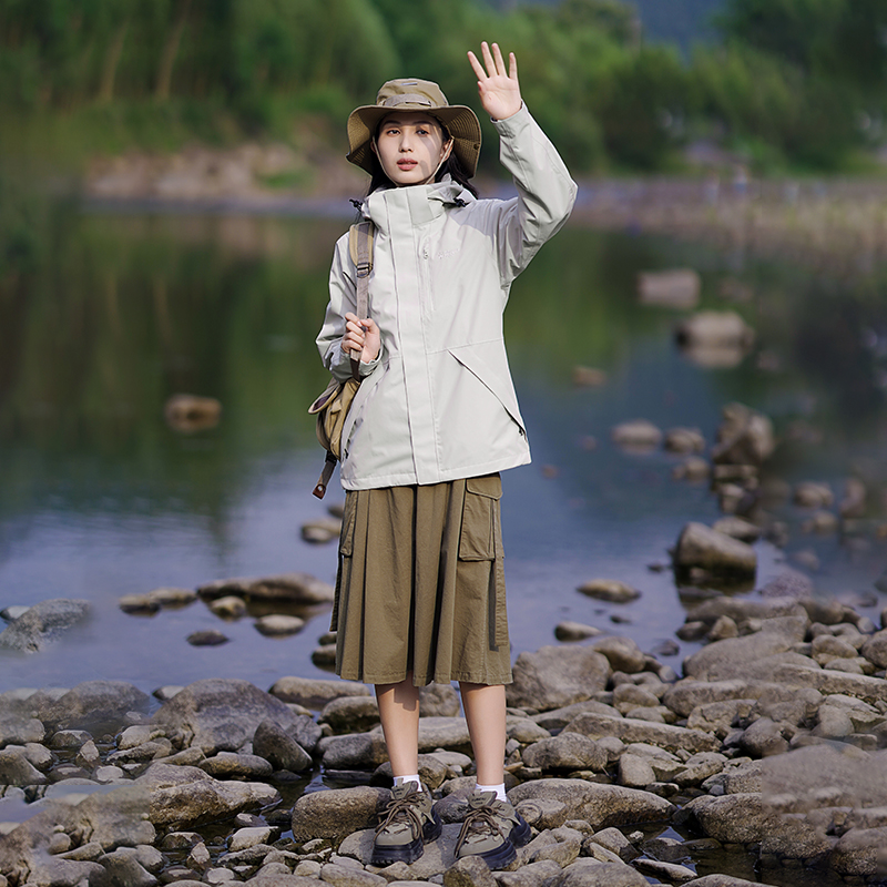 拓路者冲锋衣女款三合一春秋户外防风防水硬壳单冲压胶登山服外套 - 图1