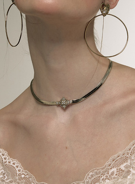 1JINN M2M原创设计轻奢锁骨链满镶十字架蛇骨choker小众百搭项链