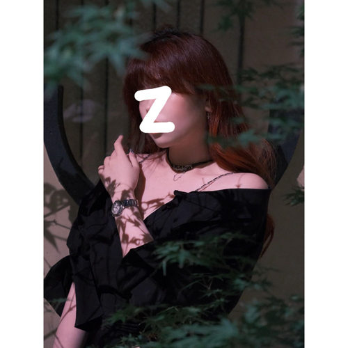 法式大码小众设计感一字肩上衣女秋季新款高级感显瘦露肩长袖衬衫 - 图2