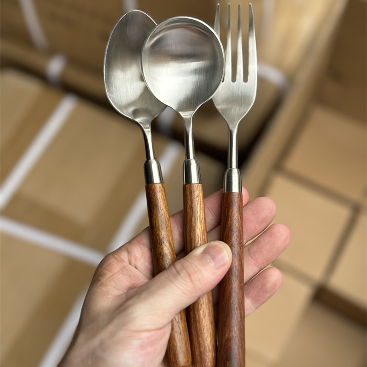 实木胡桃木304不锈钢餐具餐勺木柄西餐牛排刀叉勺套装三件套饭勺 - 图1
