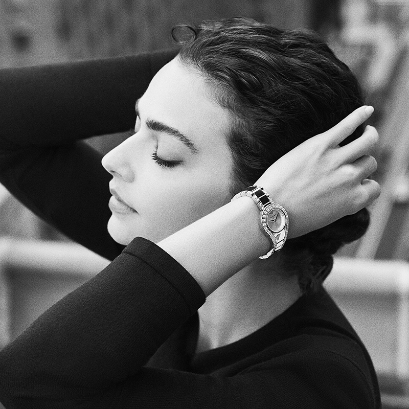 Armani watch gold steel band quartz women's