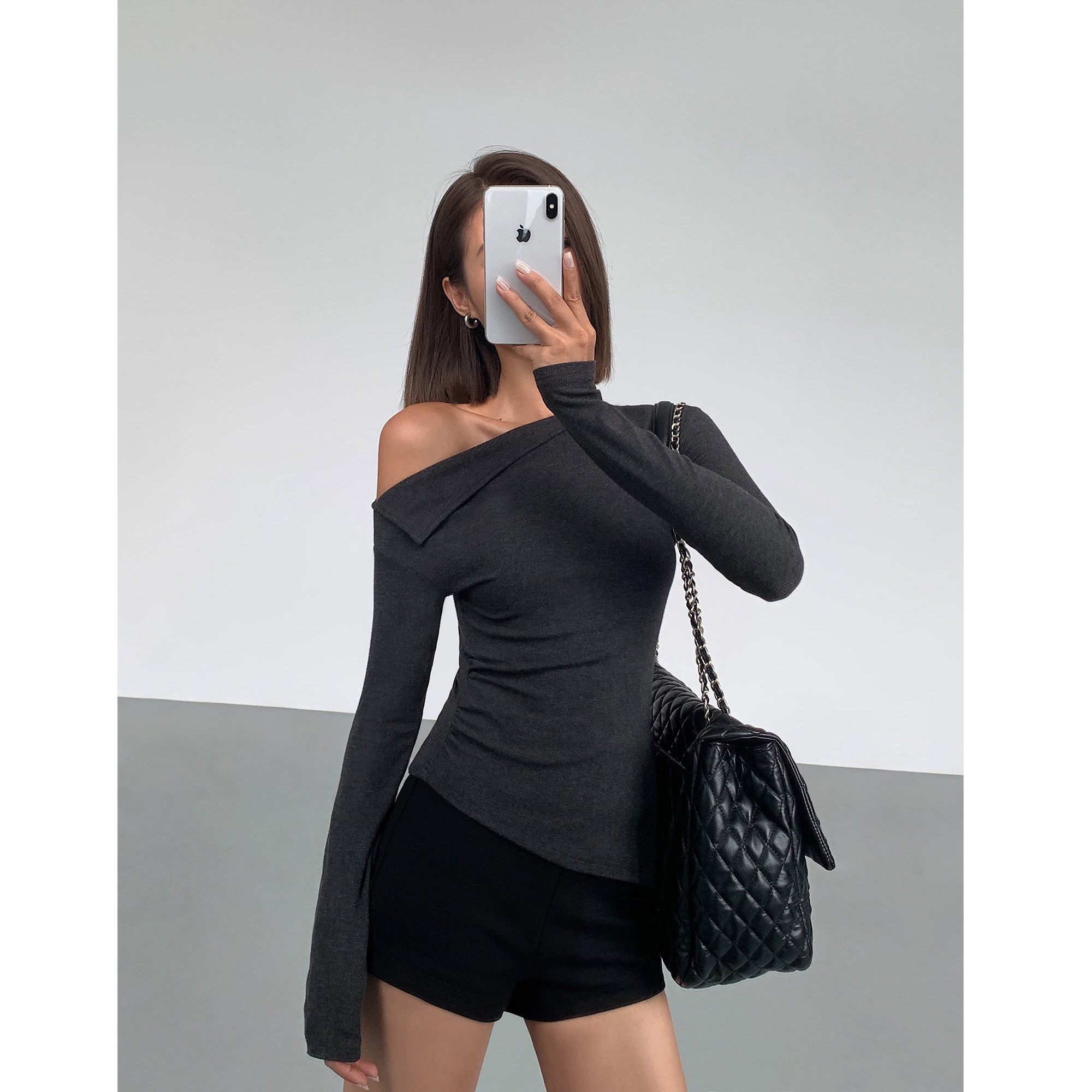 ousph【现货6折】黑色斜肩上衣女开叉修身针织打底衫辣妹露肩t恤,淘宝优惠券,粉丝福利购,淘宝优惠卷