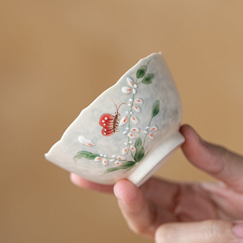 画续水彩风手绘蝶舞花间主人杯葵口杯功夫品茗茶杯单个陶瓷对杯,淘宝优惠券,粉丝福利购,淘宝优惠卷