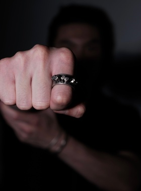 黑饰Wm风手工碎石链条戒指男女潮轻奢高级ins先锋设计小众配饰