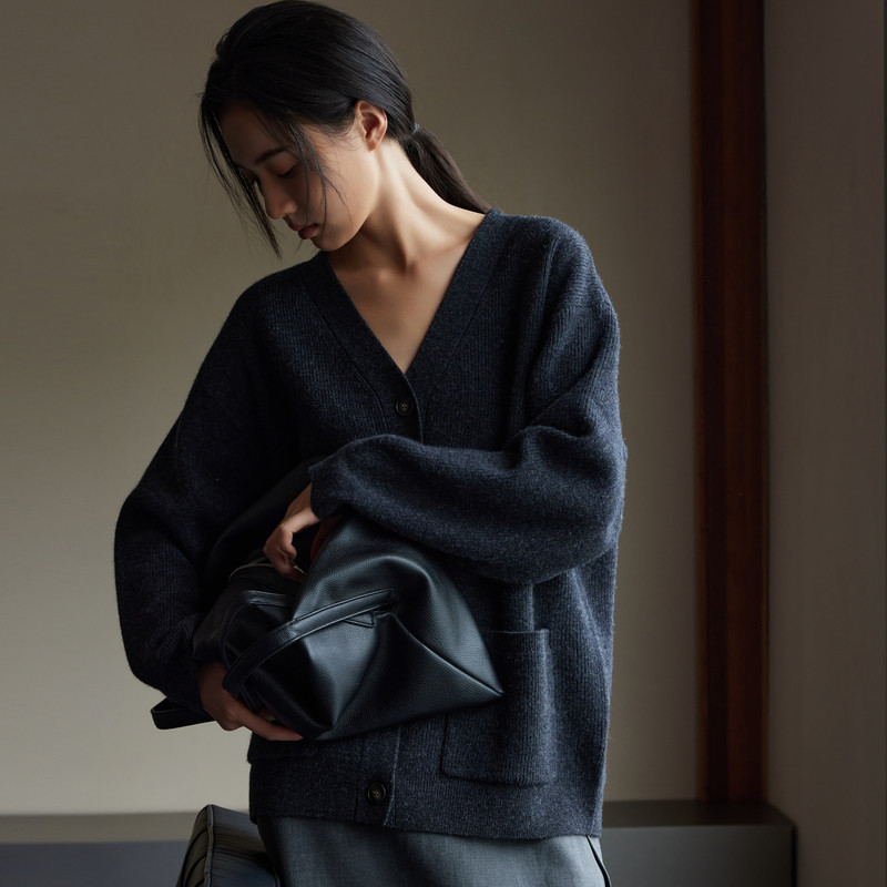 黑标BAIZHUO春季新款休闲简约廓形羊毛针织衫+披肩套装AZ44KS313,淘宝优惠券,粉丝福利购,淘宝优惠卷