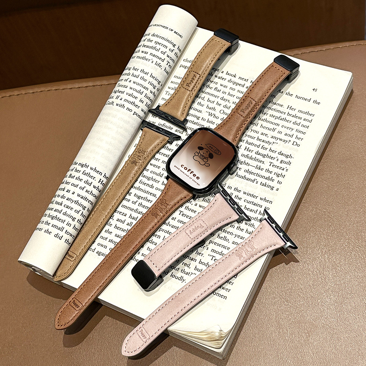 适用applewatchS11卡通小狗皮表带S10折叠磁吸扣小蛮腰iWatch9/8/7/6/SE代秋冬苹果手表复古毛绒美拉德女表带,淘宝优惠券,粉丝福利购,淘宝优惠卷