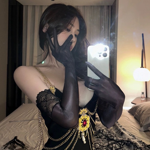 纯欲性感蕾丝边超滑手丝油亮袜分指黑丝手套薄透写真拍照长筒手套 - 图3