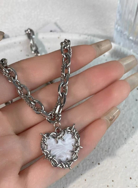 NG小爱心吊坠钛钢情侣项链女款