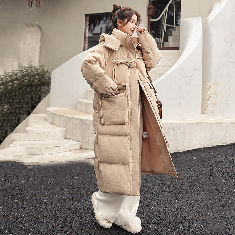  艾格旗舰羽绒服