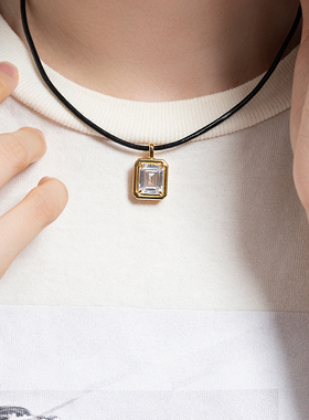 jcj黑色皮绳锆石吊坠项链