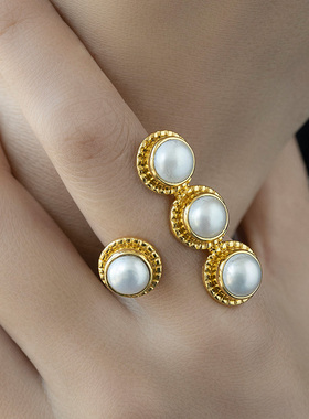 JCJ时装珠宝艺术派系列925银珍珠芙蓉石不对称开口戒指