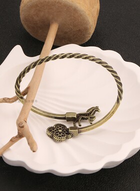 实心纯铜镶钻小马古风扭纹方手镯