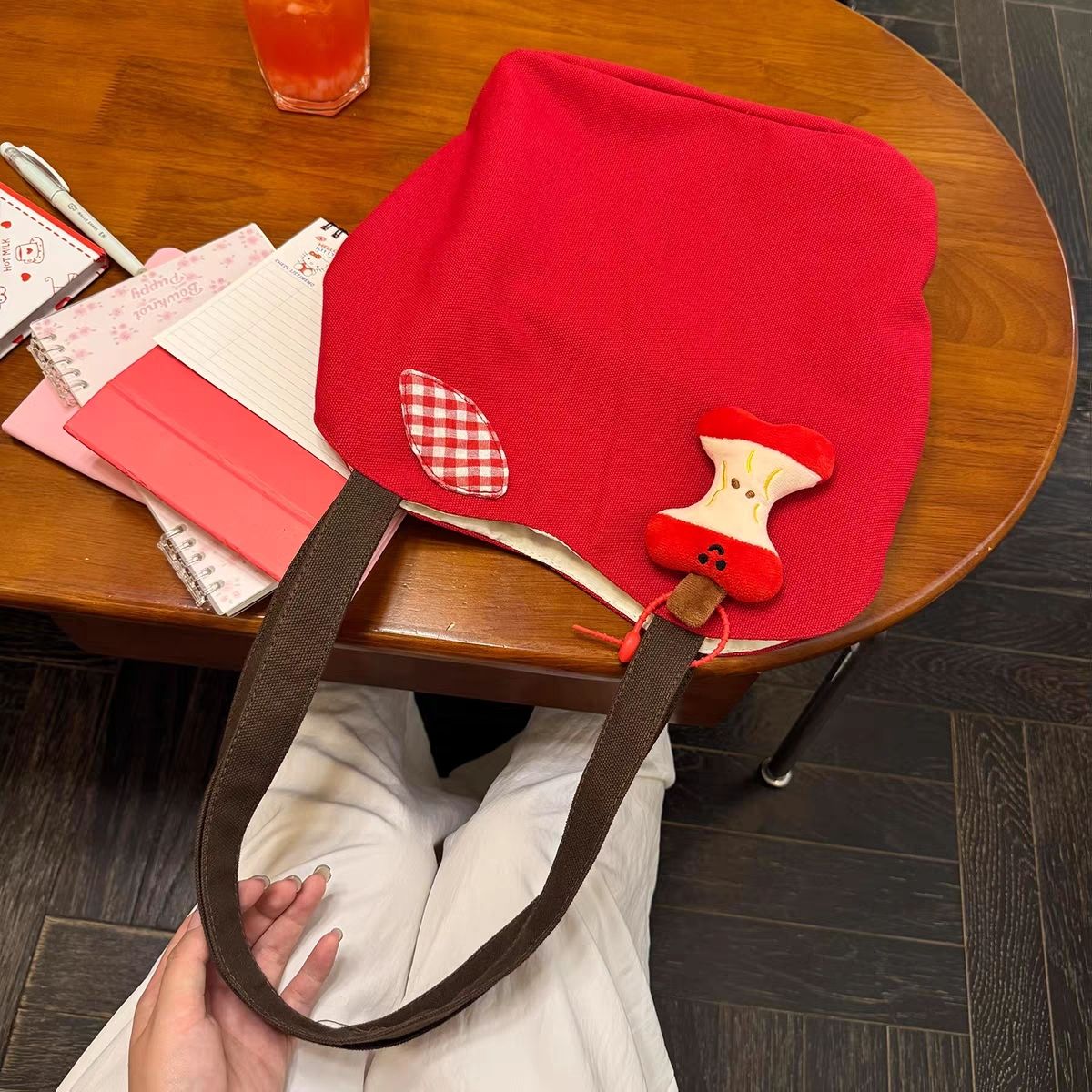 新款2025大容量红色单肩手提格子帆布包百搭通勤休闲托特包女 - 图0