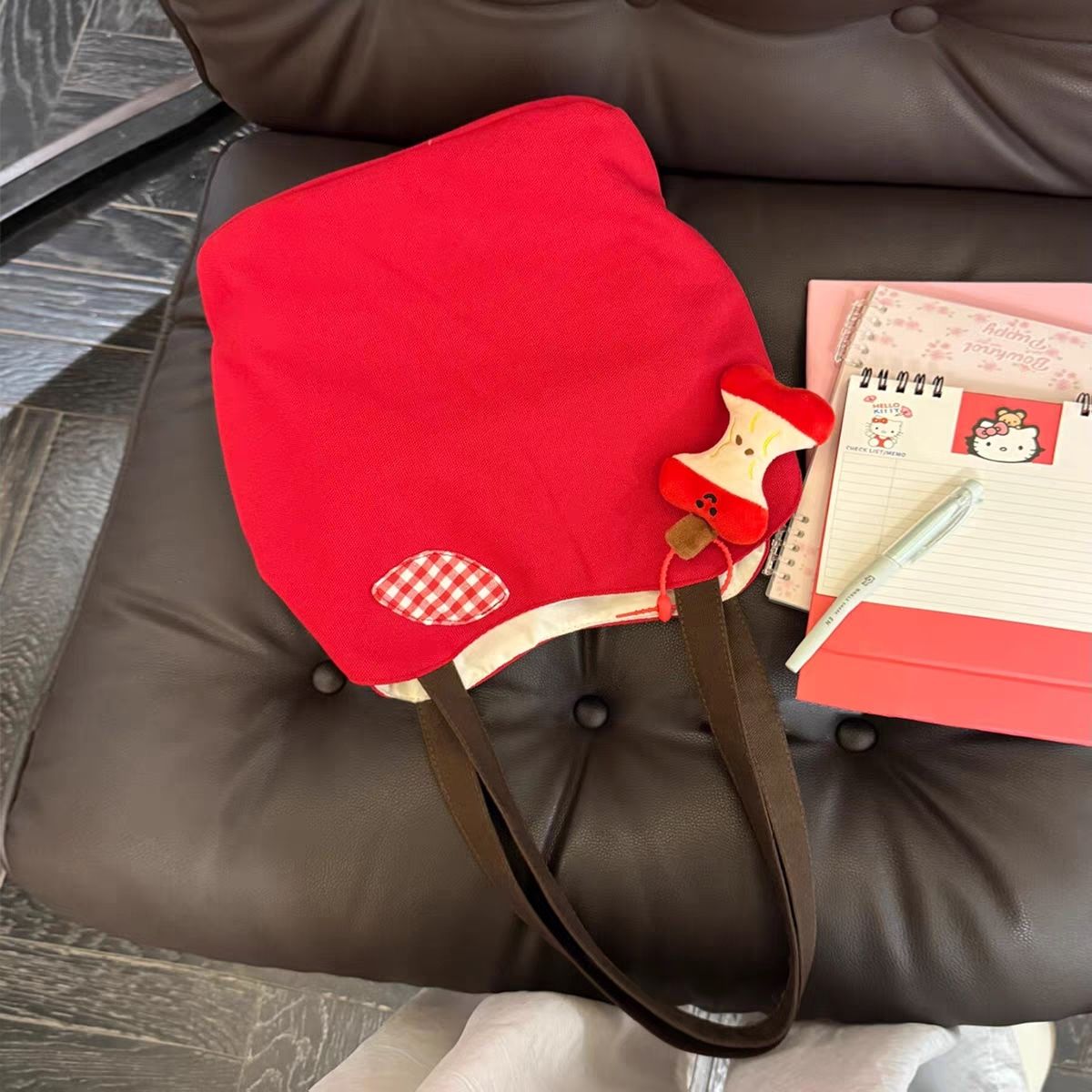 新款2025大容量红色单肩手提格子帆布包百搭通勤休闲托特包女 - 图3