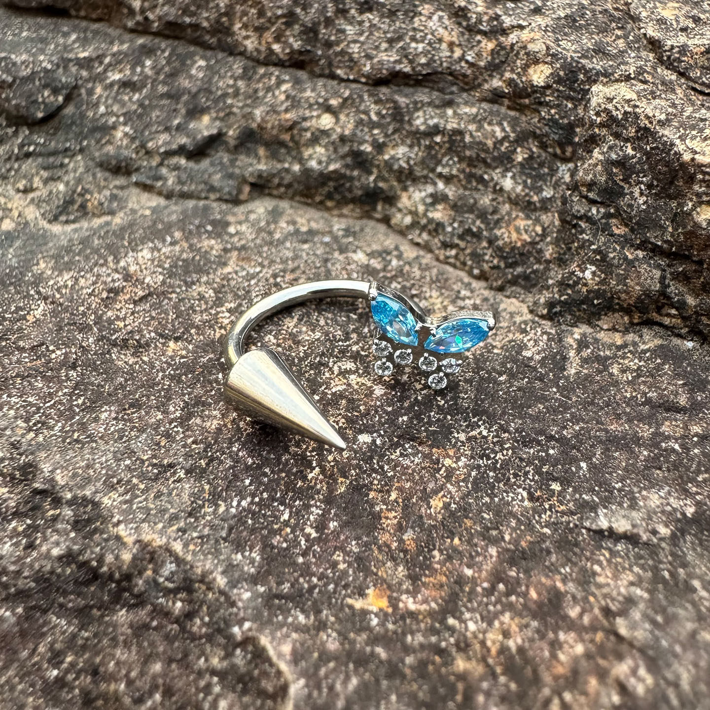 唇环钛合金唇钉c型内螺纹马蹄环耳钉耳骨钉饰品爆闪亚文化尖锥,淘宝优惠券,粉丝福利购,淘宝优惠卷