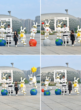 宇航员太空人物网红打卡摆件卡通兔子玻璃钢模型雕塑户外景观装饰
