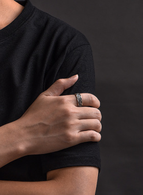 新款欧美男士上帝之眼泰银戒指潮流设计感复古个性单身开口指环