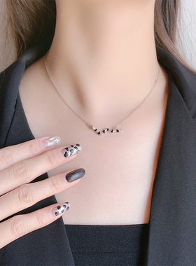 新品复古做旧滴胶银环蛇项链嘻哈原创设计冷淡风黑白蛇气质锁骨链