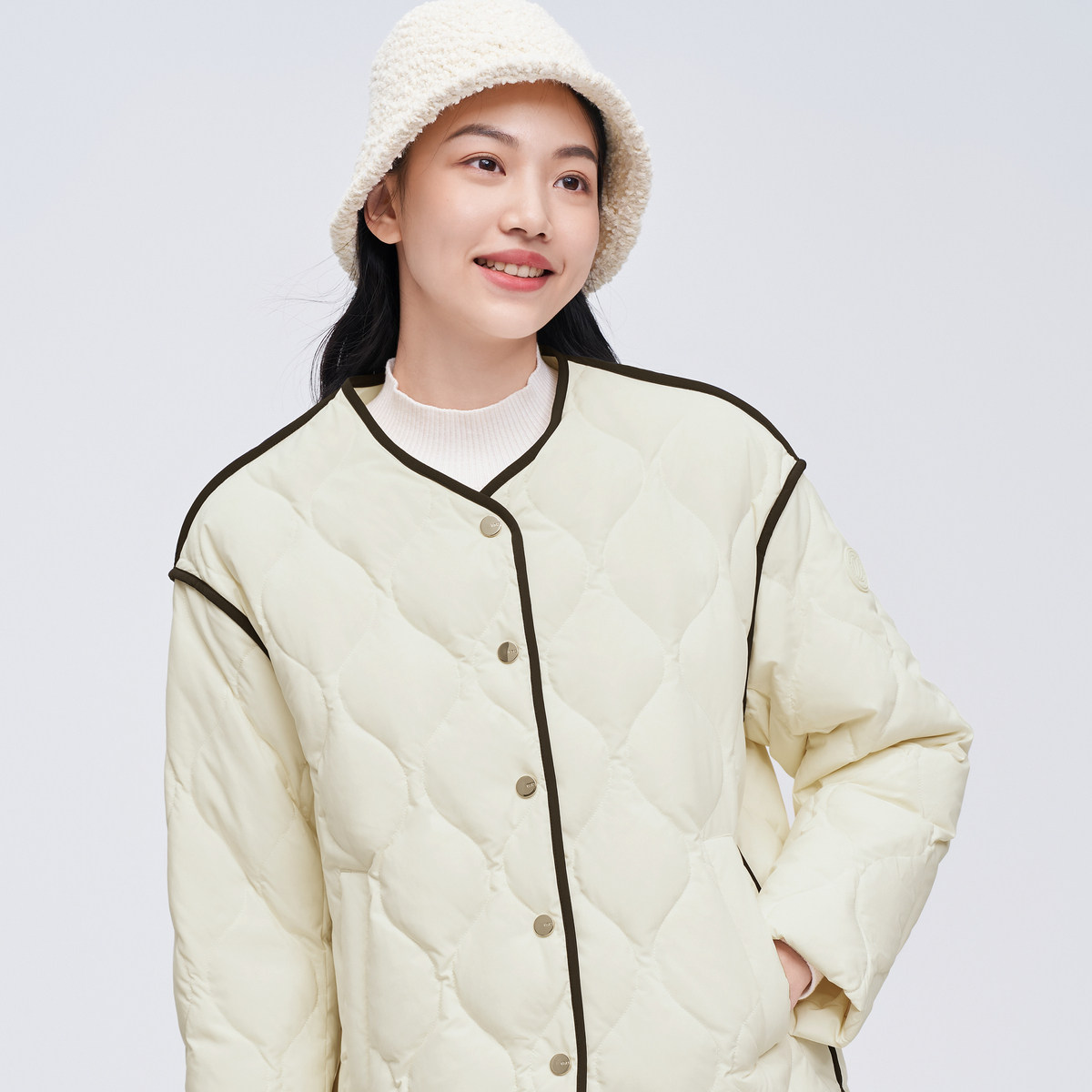  波司登户外羽绒衣