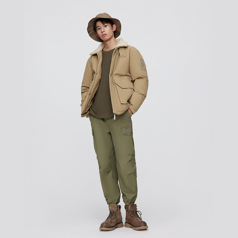  波司登户外羽绒衣