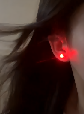 七彩闪光耳环LED发光耳钉闺蜜情侣耳钉派对性感高级设计感耳骨钉