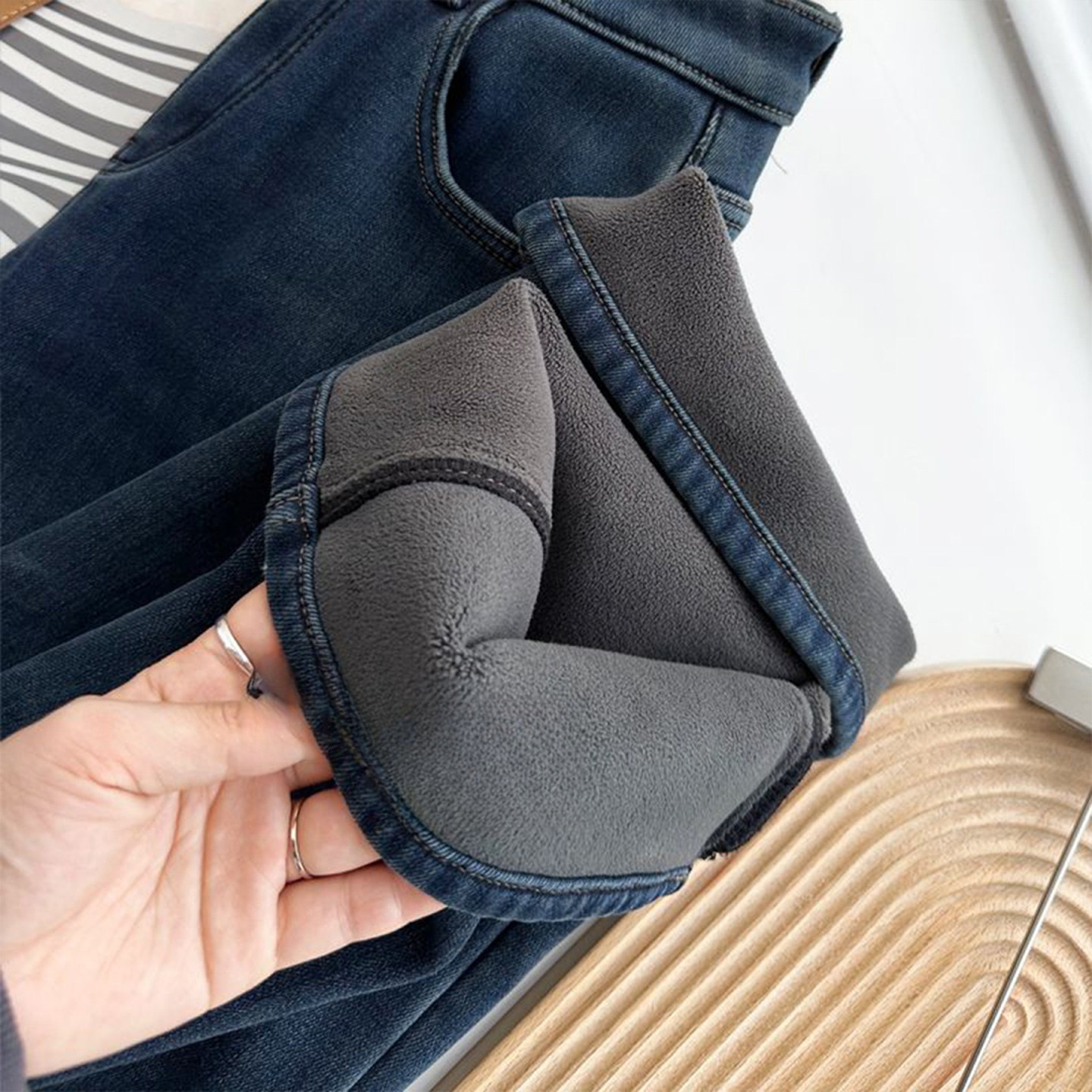 特大码学生显瘦加绒牛仔裤女胖mm今年流行超火裤子加厚保暖直筒裤,淘宝优惠券,粉丝福利购,淘宝优惠卷