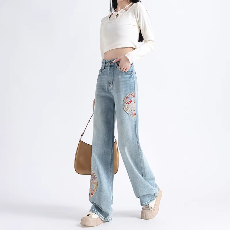 胖mm新中式国风刺绣直筒牛仔裤女300斤大码女装显瘦休闲阔腿裤子 - 图2