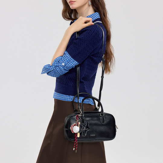 Valuncica/华伦西亚贝塔包小号保龄球包小众手提包波士顿枕头包女