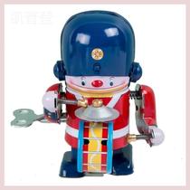 New 2023 soldiers clockwork little guard steps down the drum Childrens little toy will beat the clockwork toy