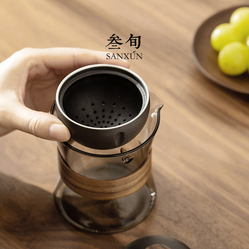 Thirty-year-old Chuanzhuan Kuai Ke Cup travel tea set with one pot and three cups