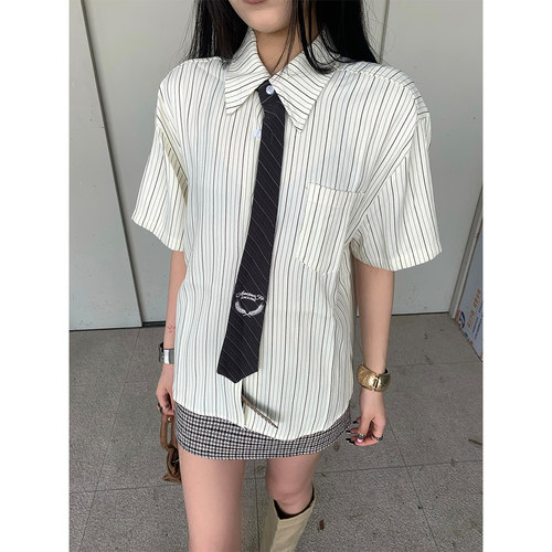 Amateurfit【等你下课】领带一体 高智风肌理感条纹衬衫短袖T恤 - 图0