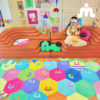 Say goodbye to the worry of conflicting styles. Hexagonal carpets can be put together at will. Original for bedroom and living room <Double Insect Personality>