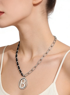欧美简约B字母透明吊坠毛衣链