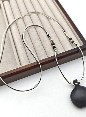 美拉德棕色黑檀木酒壶吊坠项链女高级感复古民族风挂脖长款毛衣链