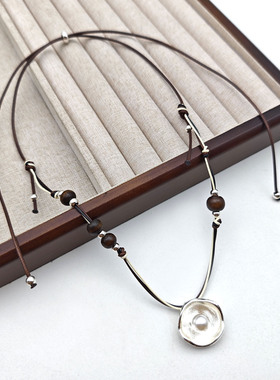 不规则圆形凹陷花朵吊坠项链